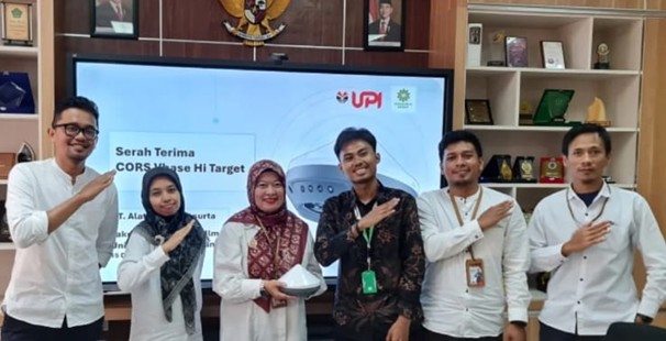Serah Terima CORS VBase Hi-Target dari PT Alat Ukur Indosurta kepada Laboratorium Departemen Geografi UPI